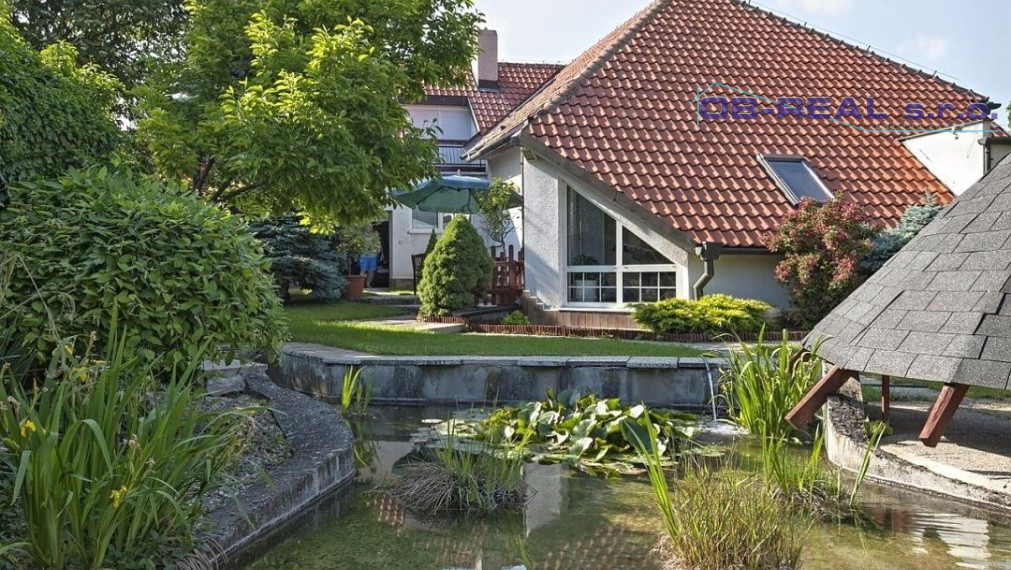 Sereď, Vojanská: Predaj 5izb 1p. RD kolaud. 1995, úžit. 284m2, dvojgaráž, parková úpr. pozemok 765m2
