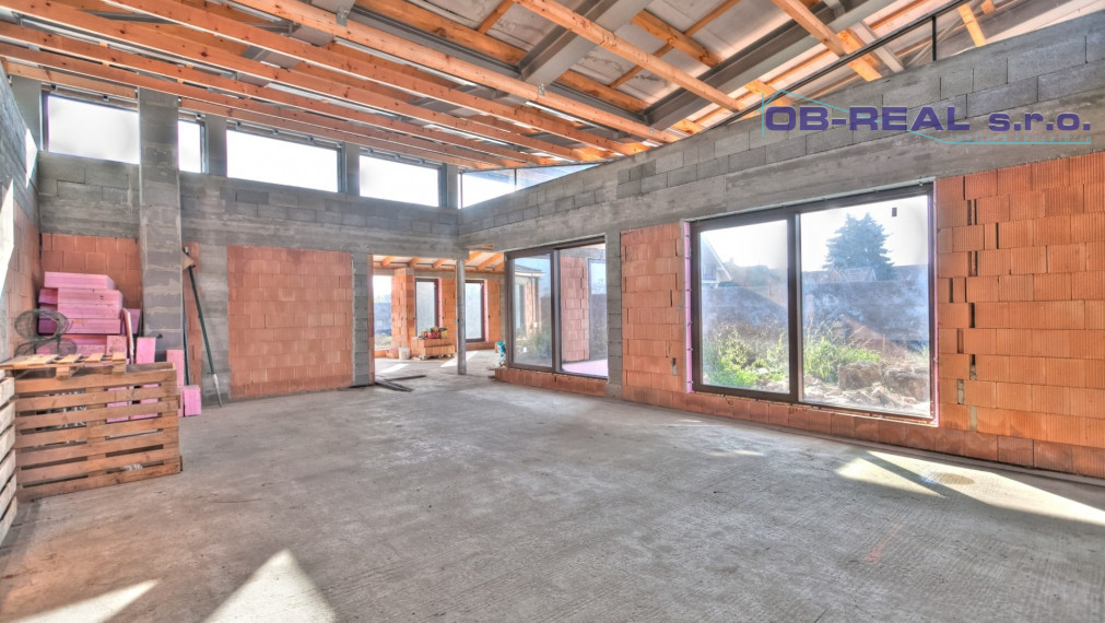 Ponúkame na predaj luxusnú novostavbu 5izb RD 322m2, pozemok 2738m2, 3-garáž 60m2, bazén 45m2