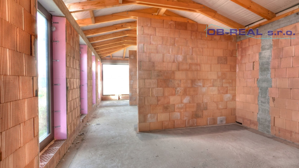 Ponúkame na predaj luxusnú novostavbu 5izb RD 322m2, pozemok 2738m2, 3-garáž 60m2, bazén 45m2