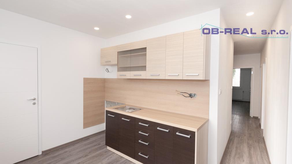 Predaj rekonštr. 3izb bytu 84m2 zvýš. prízemie zatepl. bytovka