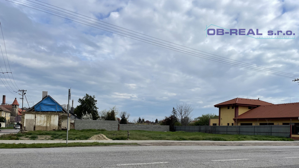 Sládkovičovo - predaj lukratívneho stavebného pozemku v centre mesta, na námestí