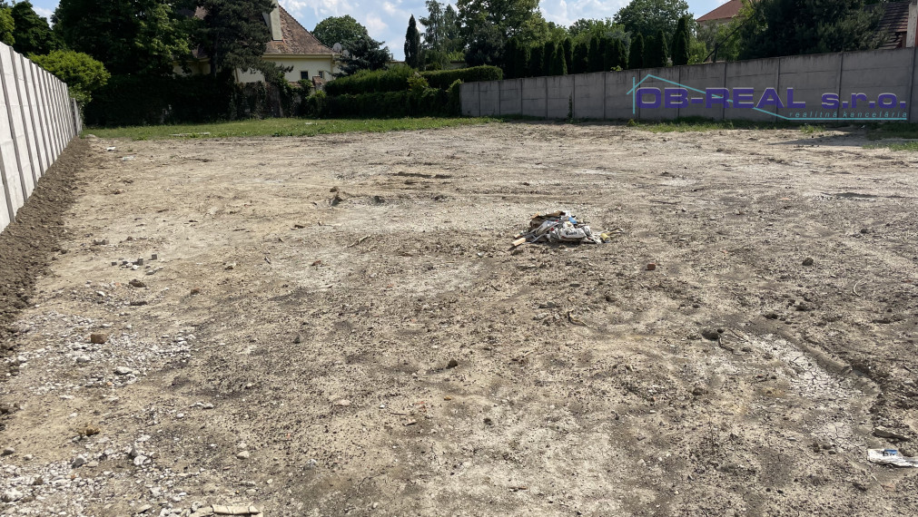 Sládkovičovo - exkluzívne ponúkame na predaj lukratívny stavebný pozemok pre výstavbu RD