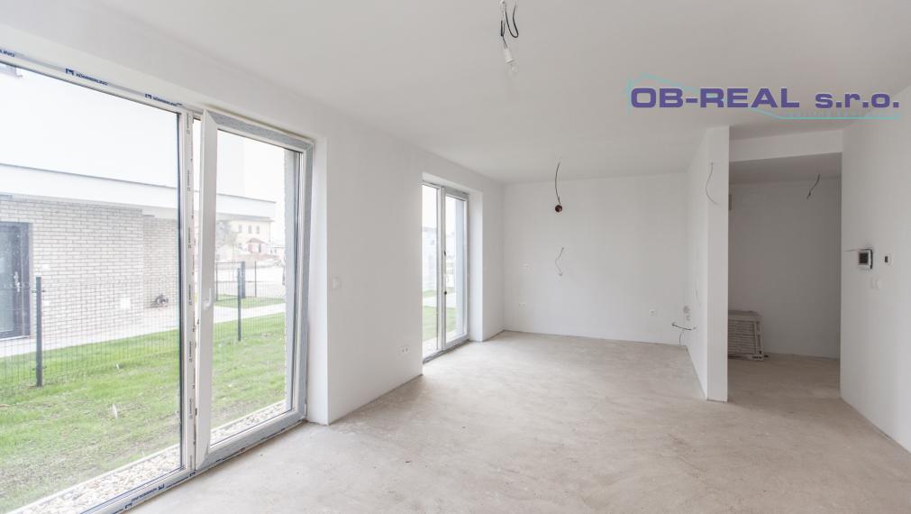 REZERVOVANE_D2D1_Predaj 3izb holobytu 80m2 MEZONET (1NP+2NP)_1xP_Pozemok