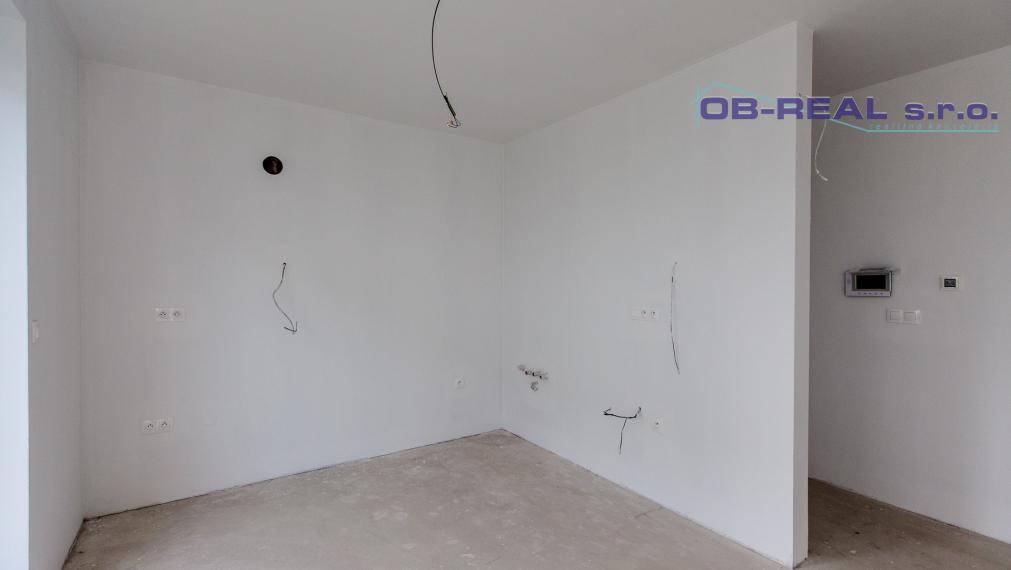 REZERVOVANE_D2D1_Predaj 3izb holobytu 80m2 MEZONET (1NP+2NP)_1xP_Pozemok