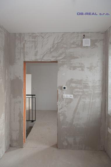 REZERVOVANE_D2D1_Predaj 3izb holobytu 80m2 MEZONET (1NP+2NP)_1xP_Pozemok