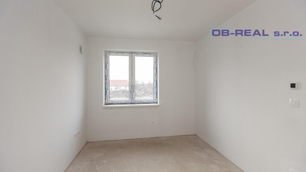 REZERVOVANE_D2D1_Predaj 3izb holobytu 80m2 MEZONET (1NP+2NP)_1xP_Pozemok