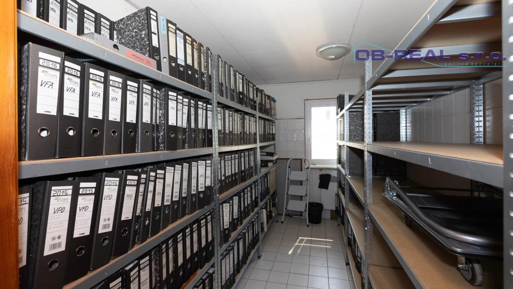 Predaj trojpodlažnej administratívnej budovy v Galante