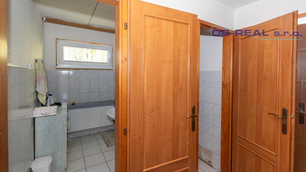 Predaj trojpodlažnej administratívnej budovy v Galante