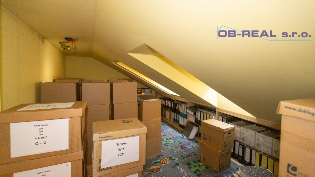 Predaj trojpodlažnej administratívnej budovy v Galante