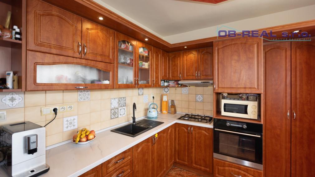 REZERVOVANY_Predaj rekonštr. 3izb bytu OV 70m2 na 2posch.
