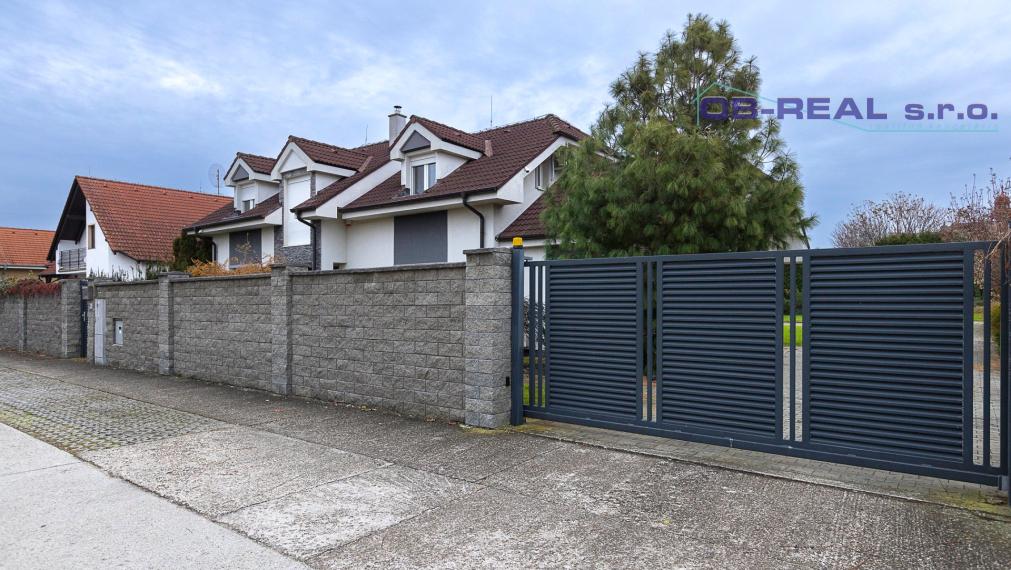 Predaj 8izb RD pozemok 1710m2 top lokalita Sládkovičova.