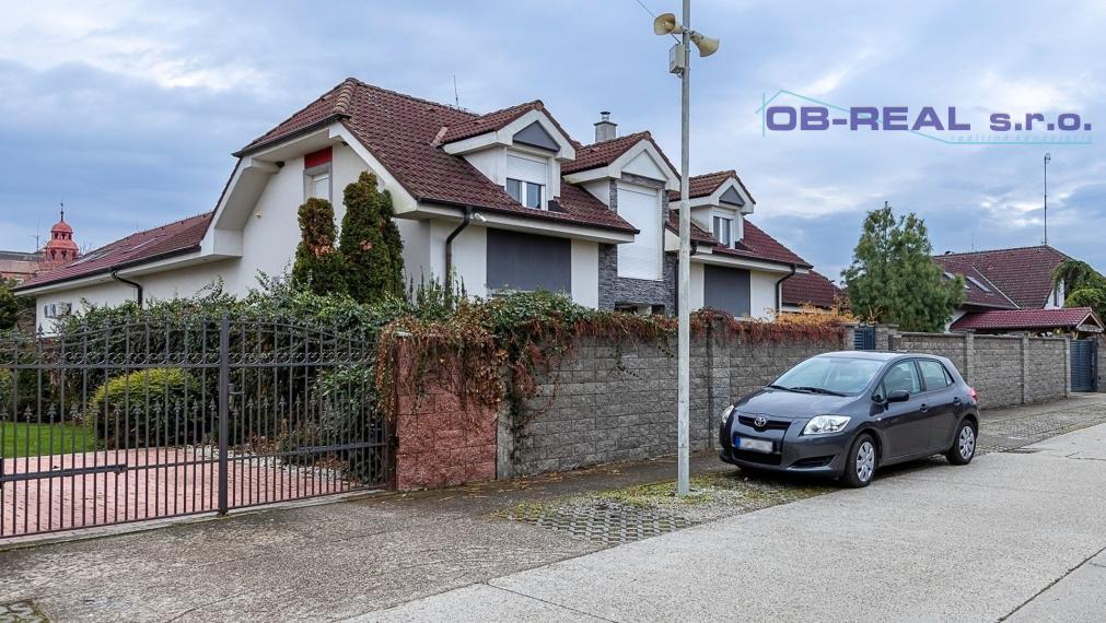 Predaj 8izb RD pozemok 1710m2 top lokalita Sládkovičova.