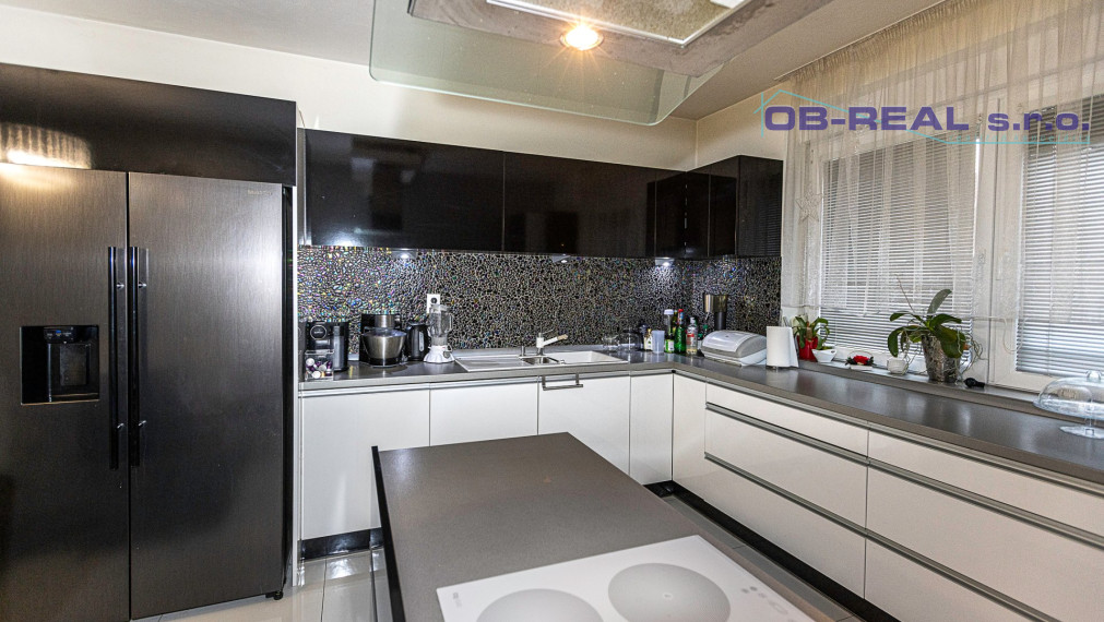 Predaj 8izb RD pozemok 1710m2 top lokalita Sládkovičova.