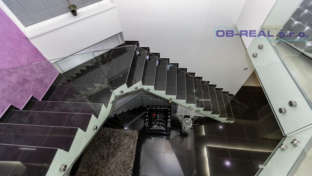 Predaj 8izb RD pozemok 1710m2 top lokalita Sládkovičova.