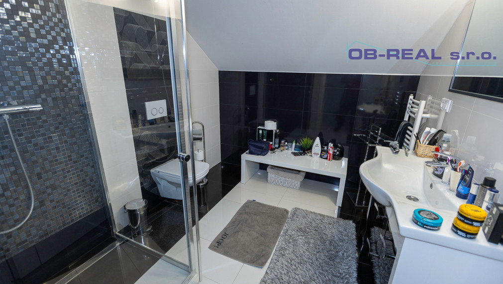 Predaj 8izb RD pozemok 1710m2 top lokalita Sládkovičova.