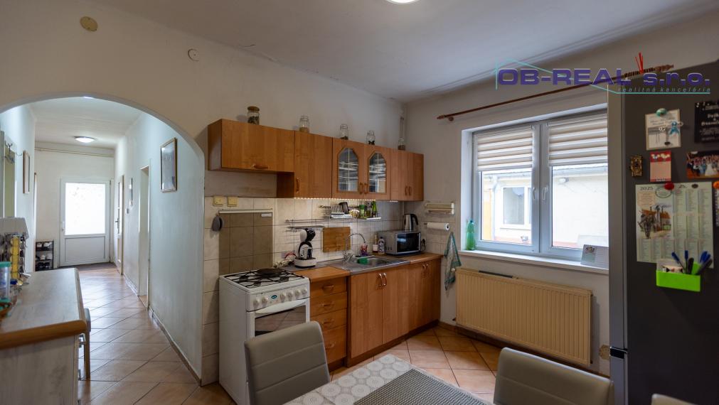 Predaj rekonštr. 3izb RD 90m2 tehla, nová strecha, pozemok 1772m2