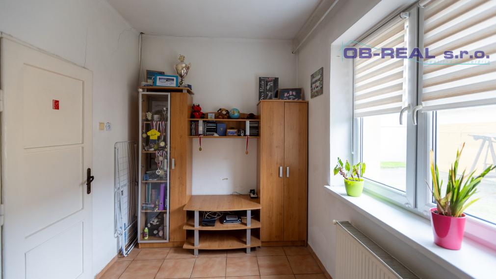 Predaj rekonštr. 3izb RD 90m2 tehla, nová strecha, pozemok 1772m2