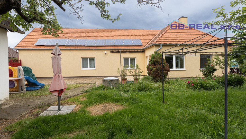 REZERVOVANÉ - Predaj reknštr.5izb RD 191m2 pozemok 2854m2 v obci Váhovce
