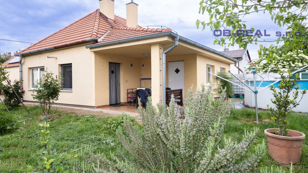 REZERVOVANÉ - Predaj reknštr.5izb RD 191m2 pozemok 2854m2 v obci Váhovce