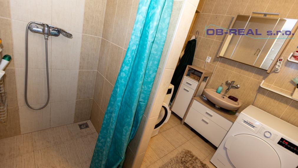 REZERVOVANÉ - Predaj reknštr.5izb RD 191m2 pozemok 2854m2 v obci Váhovce