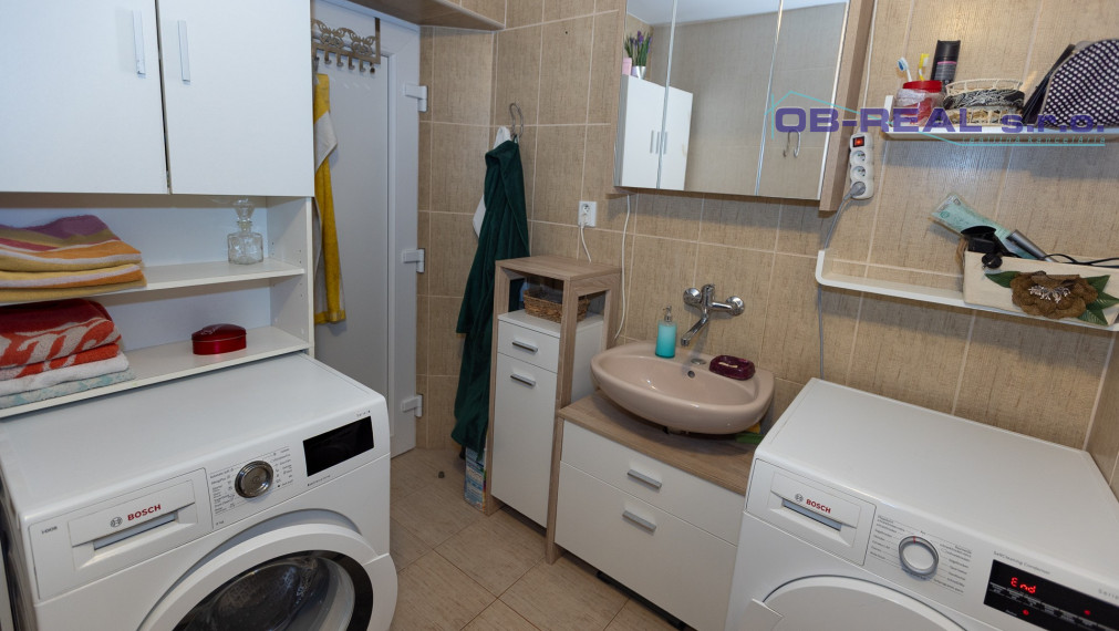 REZERVOVANÉ - Predaj reknštr.5izb RD 191m2 pozemok 2854m2 v obci Váhovce