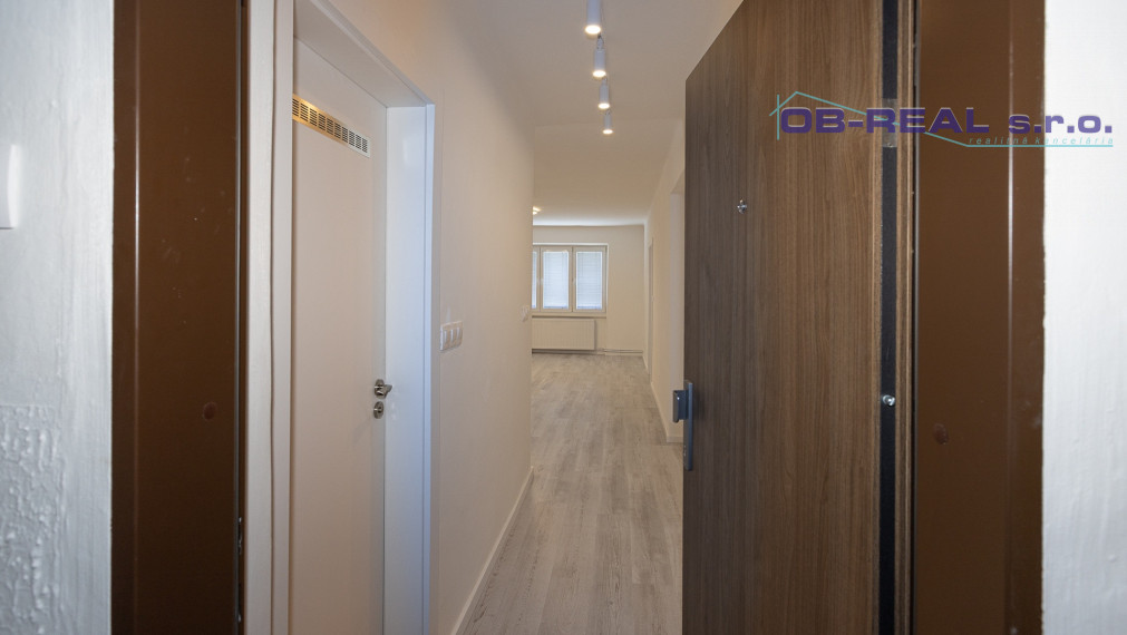 Predaj kompletne rekonštr. 2izb bytu 62m2 na zvýš. prízemí