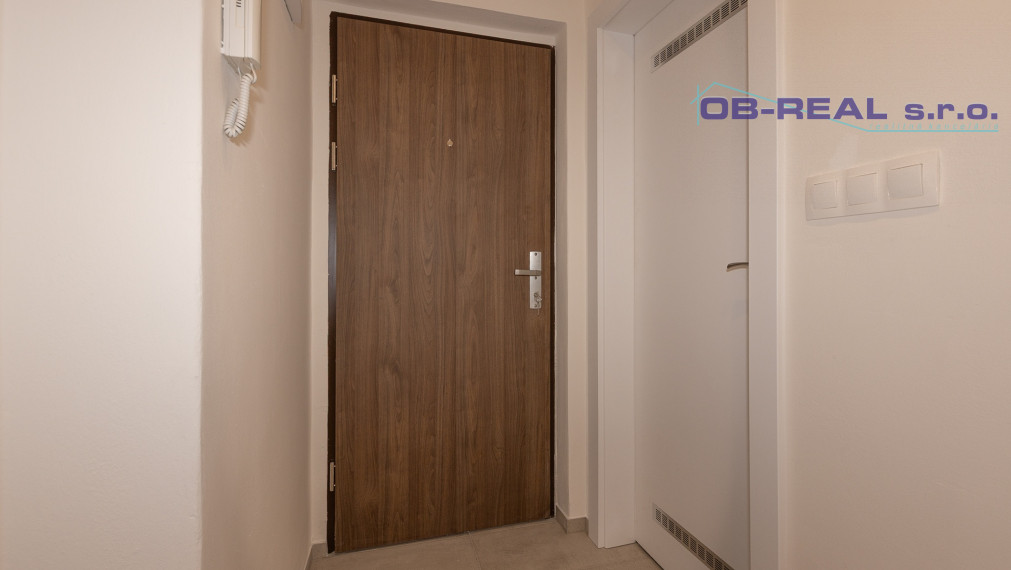 Predaj kompletne rekonštr. 2izb bytu 62m2 na zvýš. prízemí