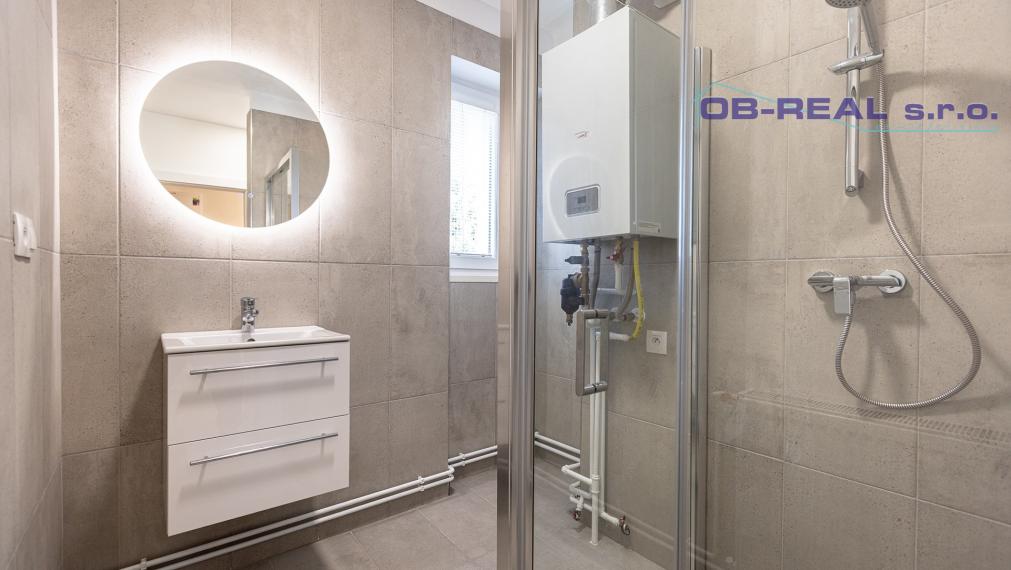 Predaj kompletne rekonštr. 2izb bytu 62m2 na zvýš. prízemí