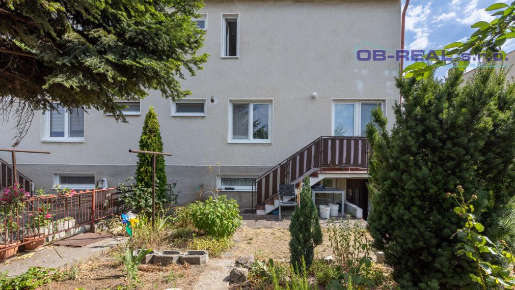 REZERVOVANÉ - Predaj 4izb trojpodlažného rod. domu 191m2 pozemok 400m2