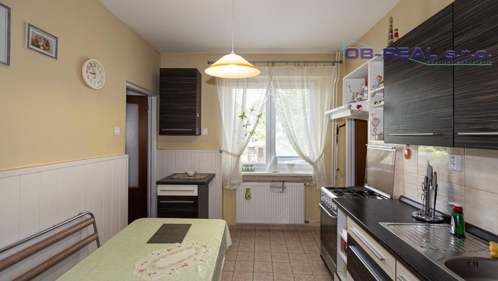 REZERVOVANÉ - Predaj 4izb trojpodlažného rod. domu 191m2 pozemok 400m2