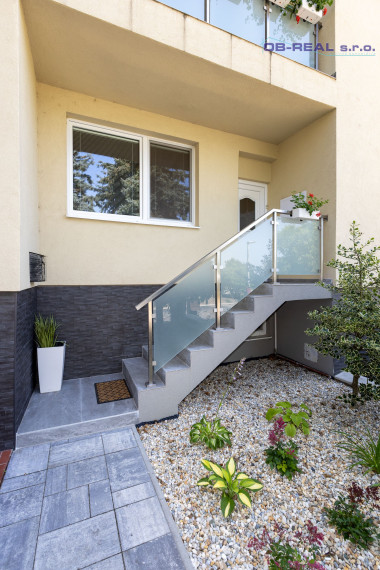 REZERVOVANÉ-Predaj rekonštr. 5izb RD 240m2, parková úprava, pozemok 198m2