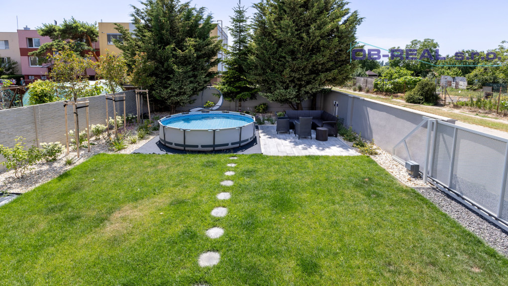 REZERVOVANÉ-Predaj rekonštr. 5izb RD 240m2, parková úprava, pozemok 198m2