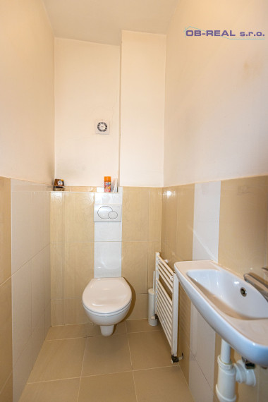 REZERVOVANÉ-Predaj rekonštr. 5izb RD 240m2, parková úprava, pozemok 198m2