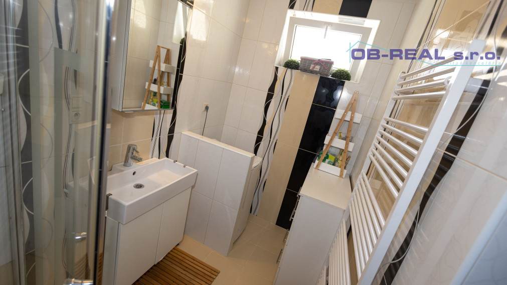 REZERVOVANÉ-Predaj rekonštr. 5izb RD 240m2, parková úprava, pozemok 198m2