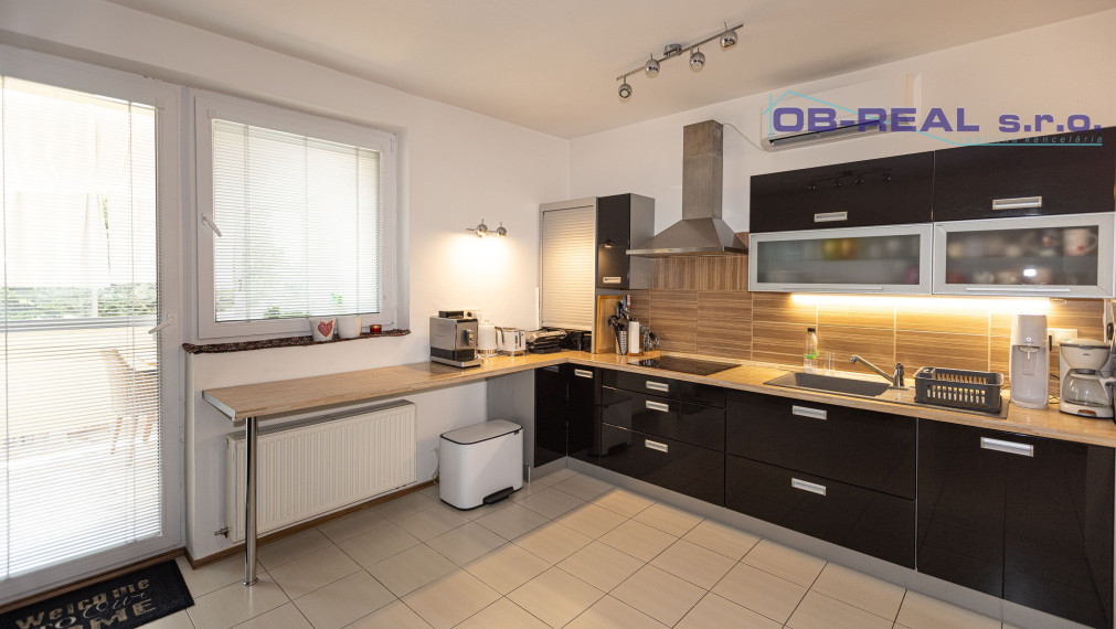 REZERVOVANÉ-Predaj rekonštr. 5izb RD 240m2, parková úprava, pozemok 198m2