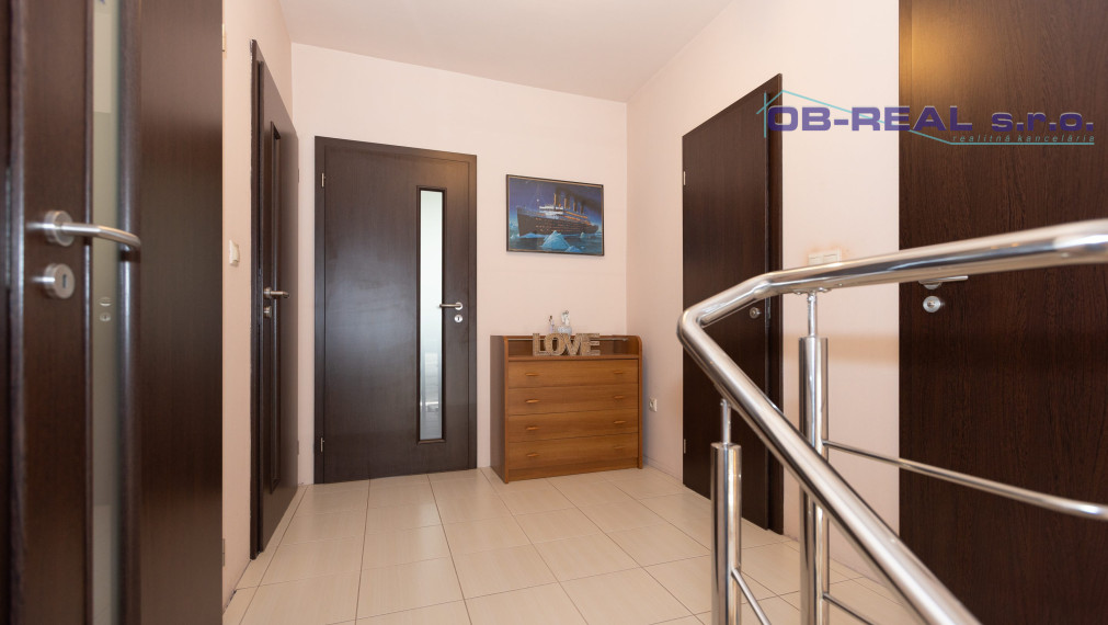 REZERVOVANÉ-Predaj rekonštr. 5izb RD 240m2, parková úprava, pozemok 198m2