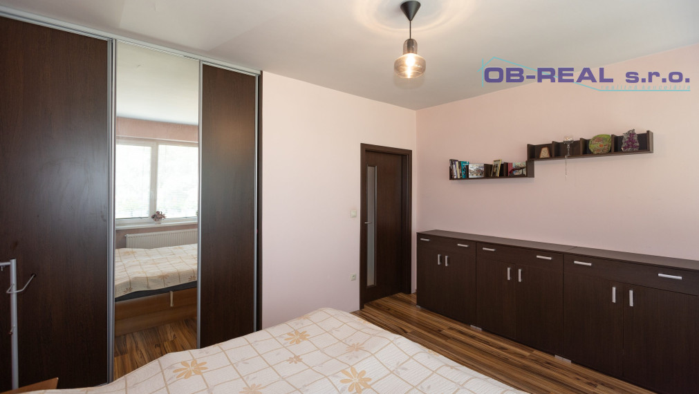 REZERVOVANÉ-Predaj rekonštr. 5izb RD 240m2, parková úprava, pozemok 198m2