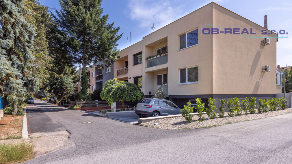 REZERVOVANÉ-Predaj rekonštr. 5izb RD 240m2, parková úprava, pozemok 198m2