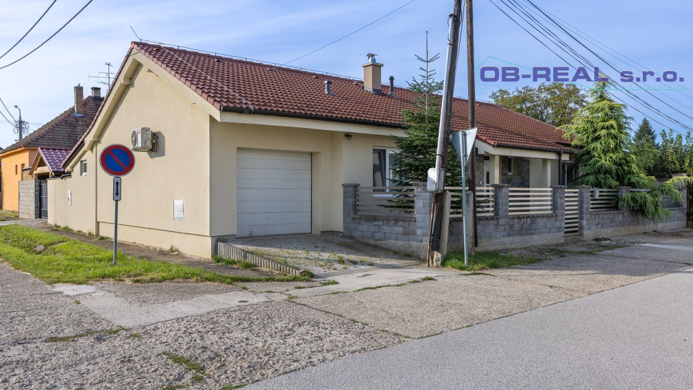 REZERVOVANÉ - Predaj 4izb RD 183m2 pozemok 464m2 výstavba 2015 čiatč. Zariadený