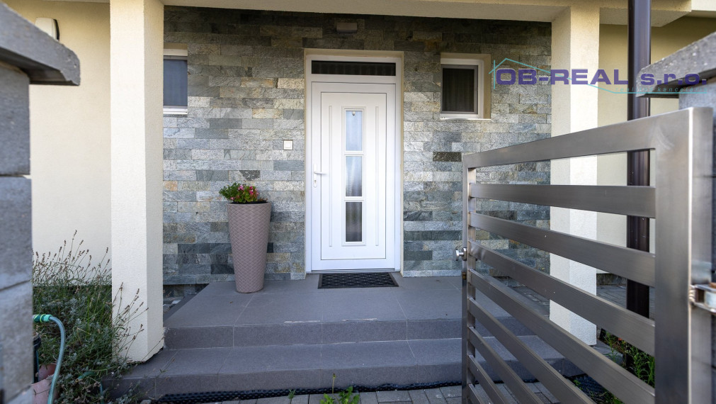 Predaj 4izb RD 183m2 pozemok 464m2 výstavba 2015 čiatč. Zariadený