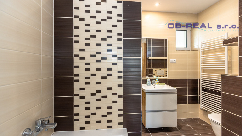 Predaj 4izb RD 183m2 pozemok 464m2 výstavba 2015 čiatč. Zariadený