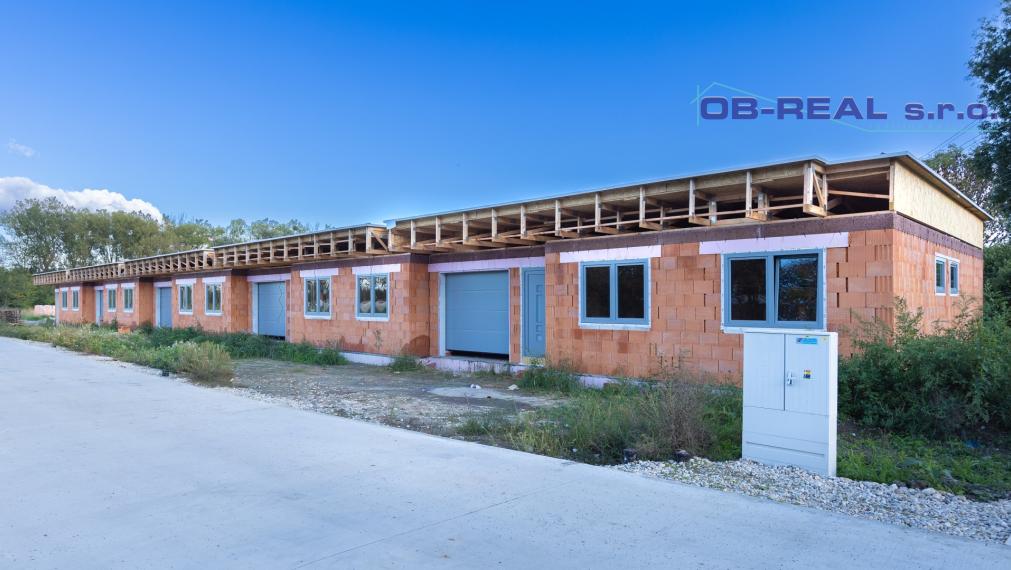 Exkluzívne ponúkame na predaj novostavby 4izb RD + garáž, v radovej zástavbe v novovybudovanej lokalite v Nebojsi