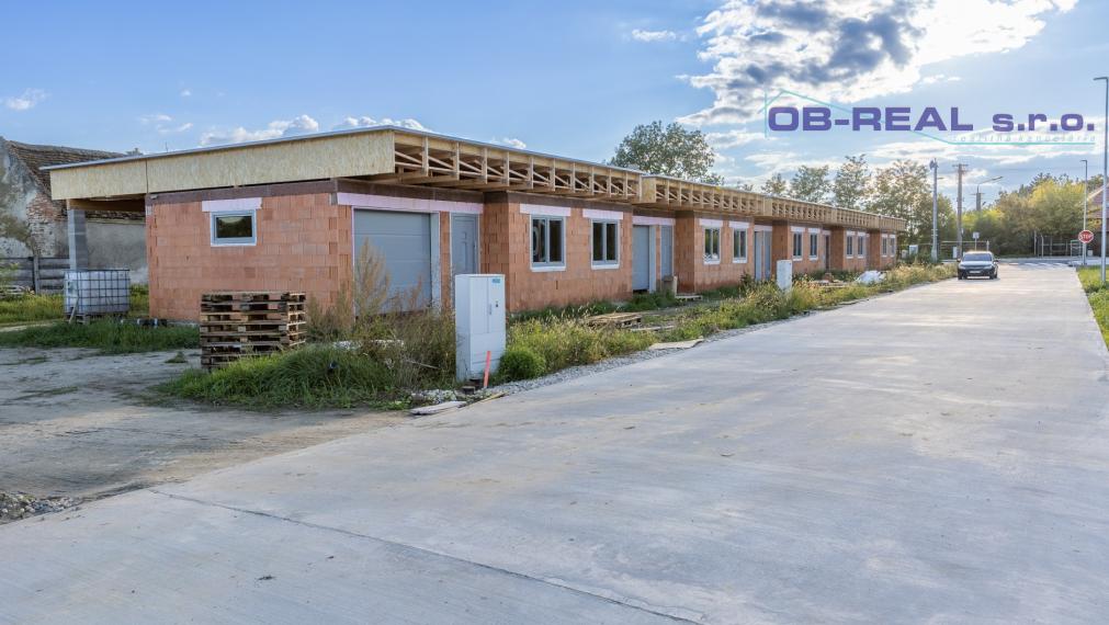 Exkluzívne ponúkame na predaj novostavby 4izb RD + garáž, v radovej zástavbe v novovybudovanej lokalite v Nebojsi