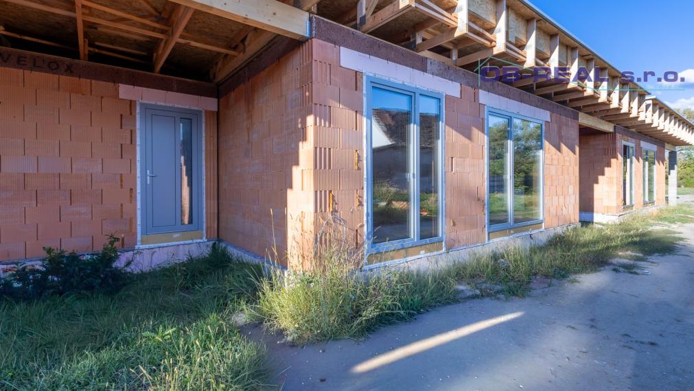 Exkluzívne ponúkame na predaj novostavby 4izb RD + garáž, v radovej zástavbe v novovybudovanej lokalite v Nebojsi