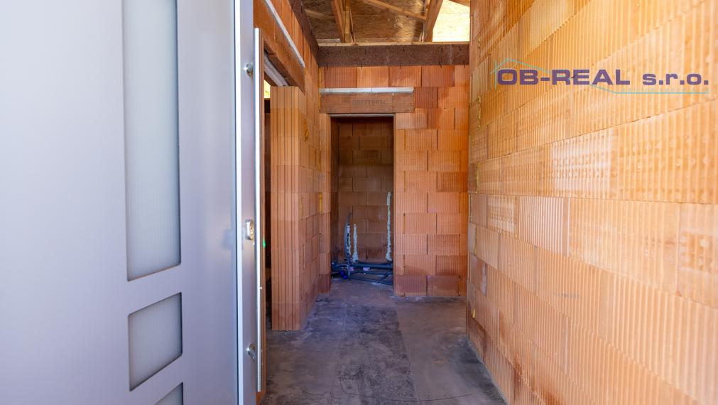 Exkluzívne ponúkame na predaj novostavby 4izb RD + garáž, v radovej zástavbe v novovybudovanej lokalite v Nebojsi