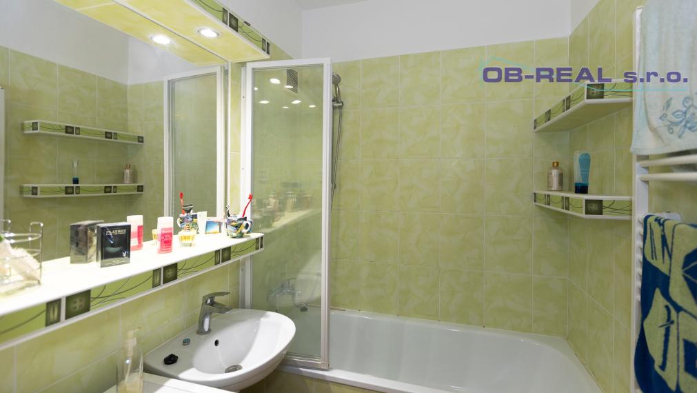 Predaj reknštr.4izb bytu 79m2+mur.pivnica 18m2-Predajom voľný