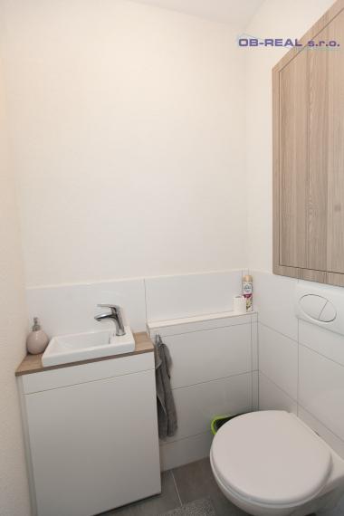 Prenájom moderného 2izb bytu 54m2, zariadený, 1x parkovanie