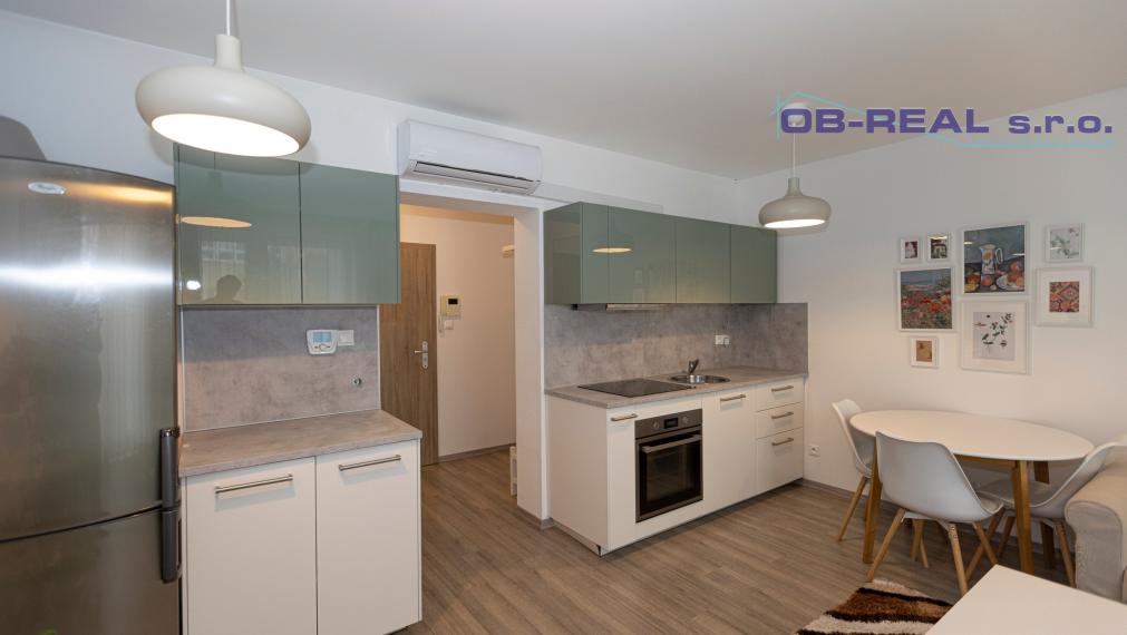 Prenájom moderného 2izb bytu 54m2, zariadený, 1x parkovanie