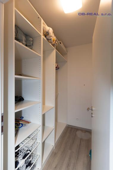 Prenájom moderného 2izb bytu 54m2, zariadený, 1x parkovanie