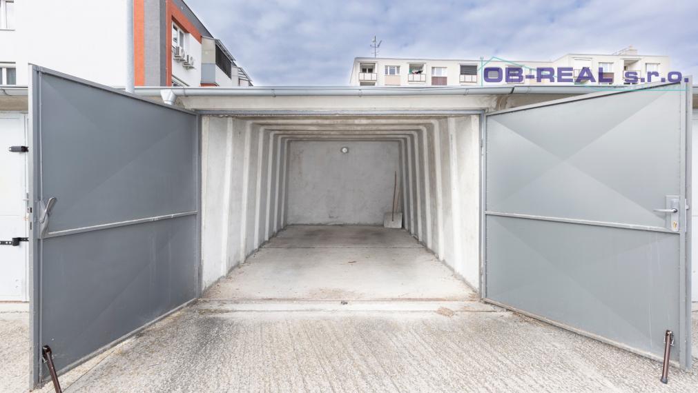 Predaj novej garáže z vibrovaného betónu s plochou strechou
